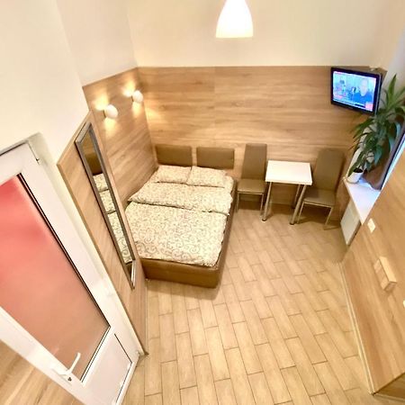 Невеликі Апартаменти-Смарт В Центральній Частині Біля Тц Магнус Lviv Ngoại thất bức ảnh